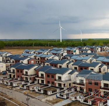 德胜村：驶上致富快速路